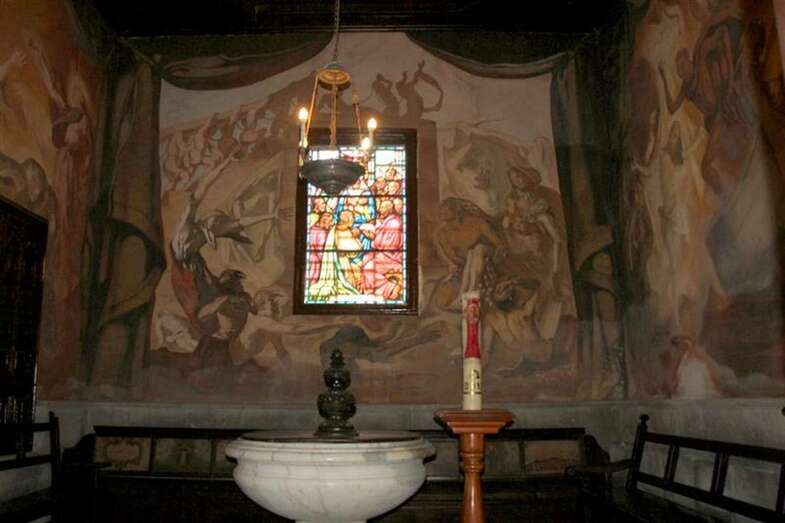 El baptisterio muestra deterioro en los frescos de Jesús Arencibia/TA.